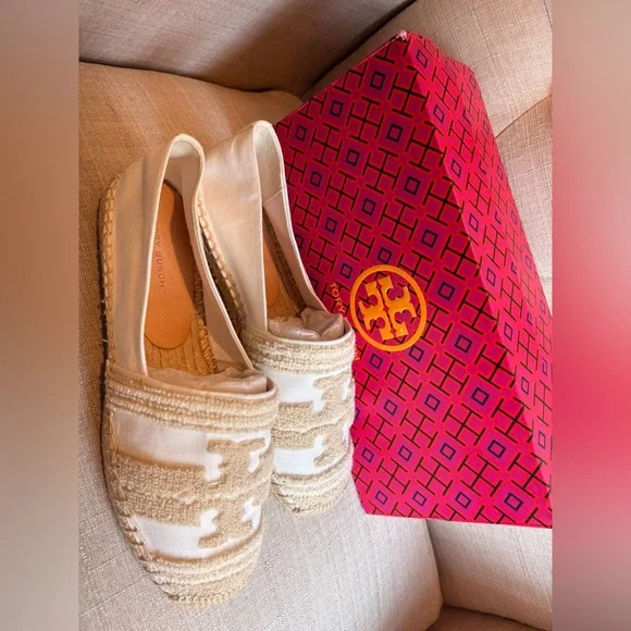 Tory Burch Cream and White Espadrilles - Picture 2 of 5